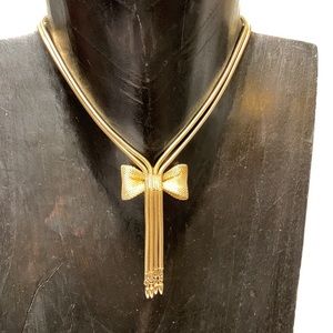 Gold metal mesh necklace vintage